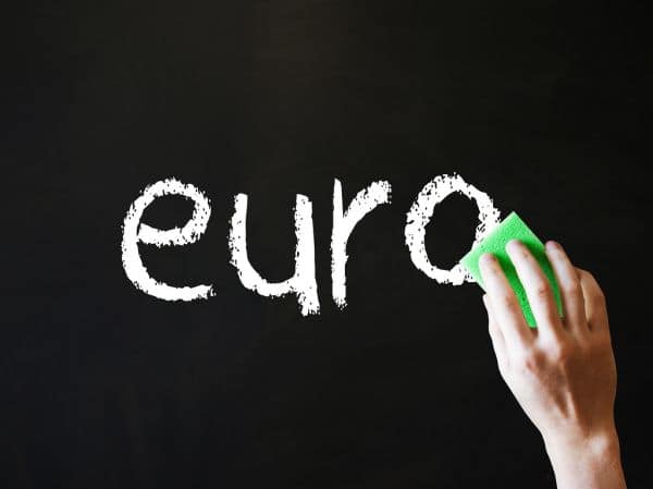 Wechselkurse von Dollar und Euro in verschiedenen Ländern am 17. August