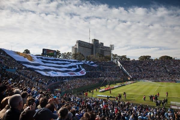 Diego Forlán assume como treinador da seleção do Uruguai