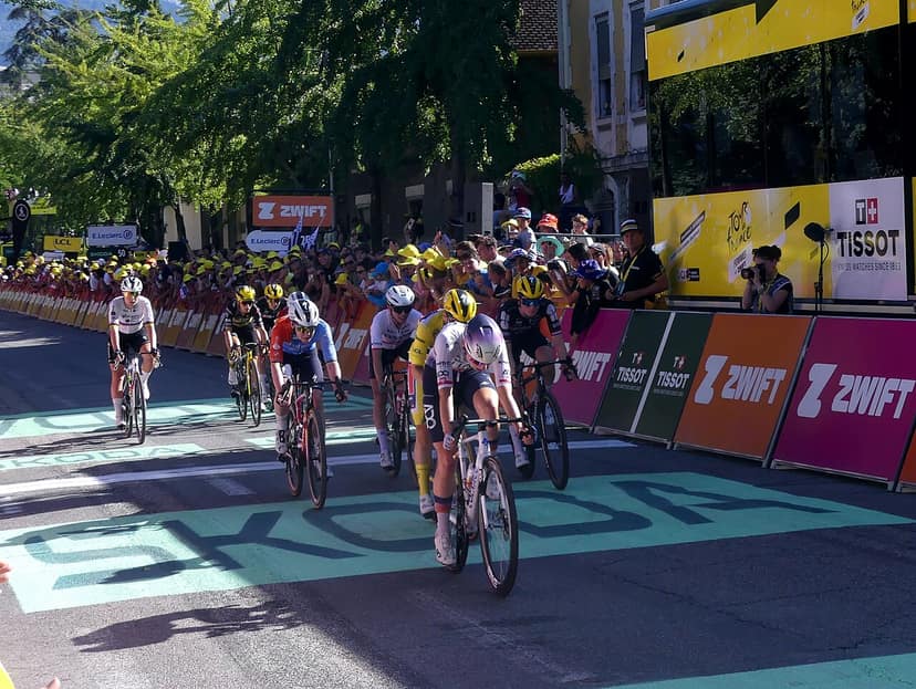 Tour de France Femmes 2026 : Niewiadoma s'empare du maillot jaune au Mont Ventoux