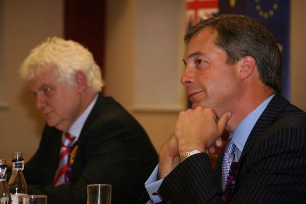 Élections de Clacton : Nigel Farage face à la pression et à un candidat rival