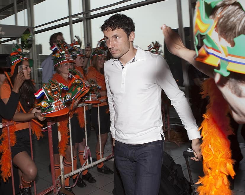 Mark van Bommel presentado como el nuevo seleccionador de los Diablos Rojos