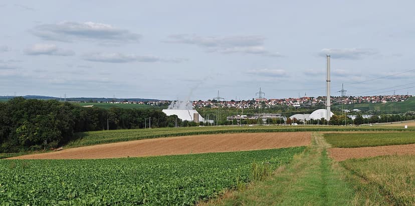 Quallenplaag brengt drie kernreactoren in Frankrijk stil