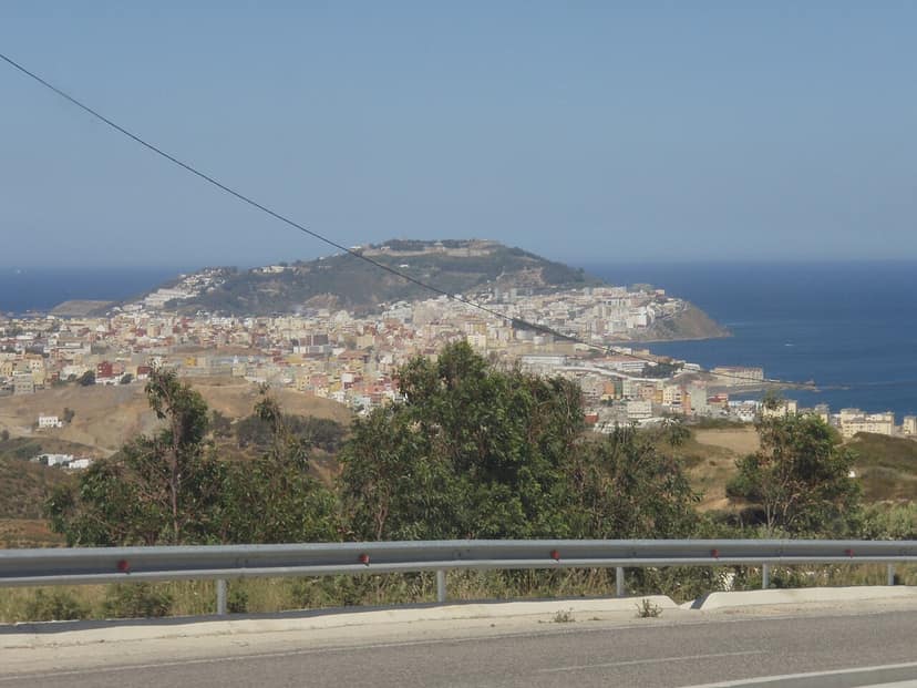 Marruecos refuerza controles en Ceuta y Melilla ante convocatorias masivas