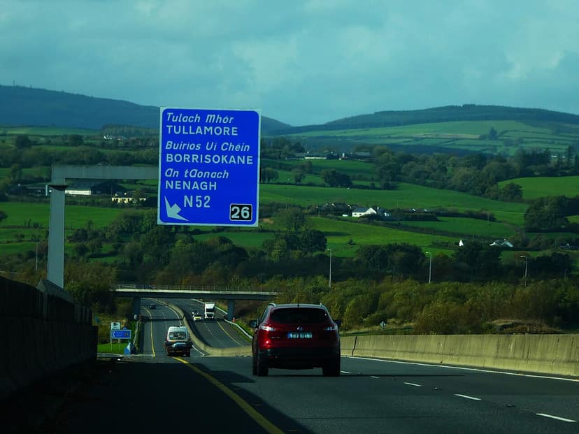 Mehrere Todesfälle bei Autobahnunfall in County Kildare