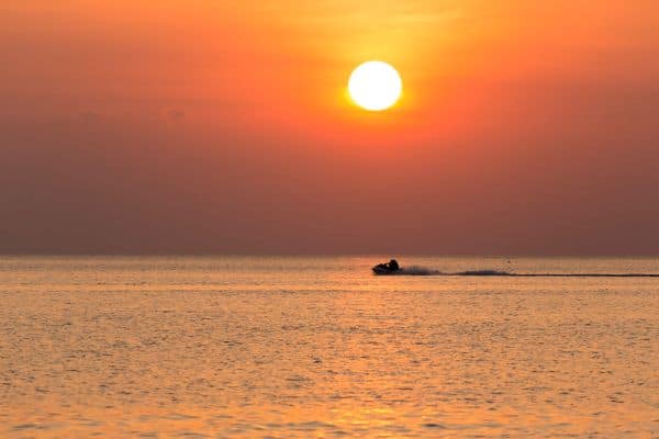 Französische Familie nach mehr als sechzehn Stunden im Meer vor Koh Samui gerettet