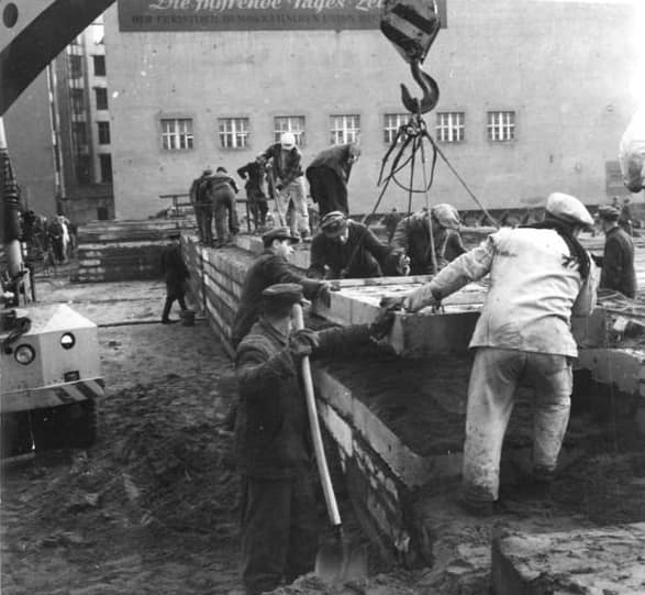 65 ans de la construction du Mur : avertissements concernant les dangers pour la démocratie