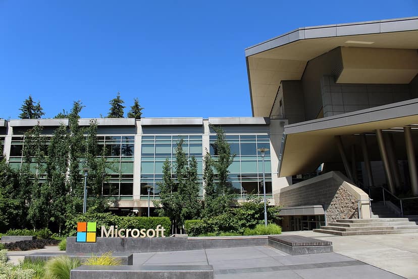 Microsoft interrompe il supporto per Windows 10 Enterprise LTSC 2021 nel 2027
