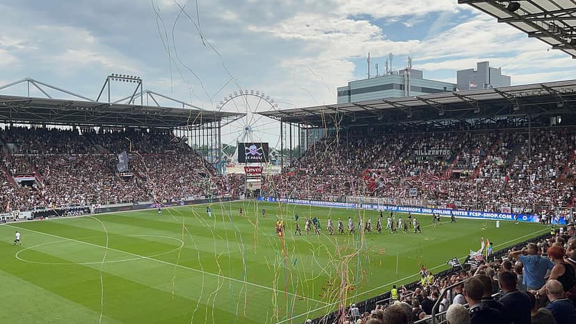 Energie Cottbus celebrates successful return to the 2. Bundesliga
