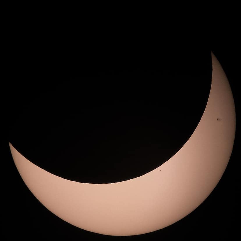 La Ordem dos Médicos alerta sobre riesgos de lesiones en la retina durante el eclipse