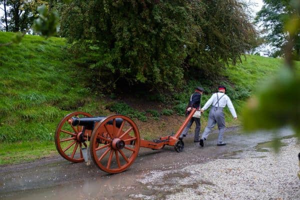 Kasteel Dennebrug öffnet Türen während des Open Monumentendag