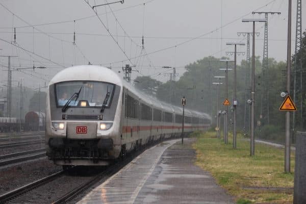 Axenstrasse nach Blitzeinschlag wieder geöffnet