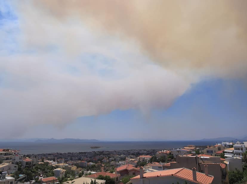 Waldbrand in Griekenland: Meer dan 250 toeristen geëvacueerd uit vakantiegebieden