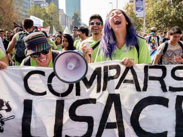 Estudantes Protestam Contra Pauline Hanson em Grandes Greves em Toda a Austrália