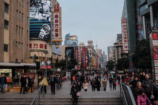 Quase um milhão de pessoas evacuadas na China devido ao tufão
