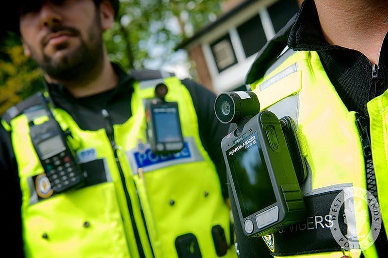 L'agenzia statunitense per l'immigrazione ICE prevede di dotarsi di bodycam
